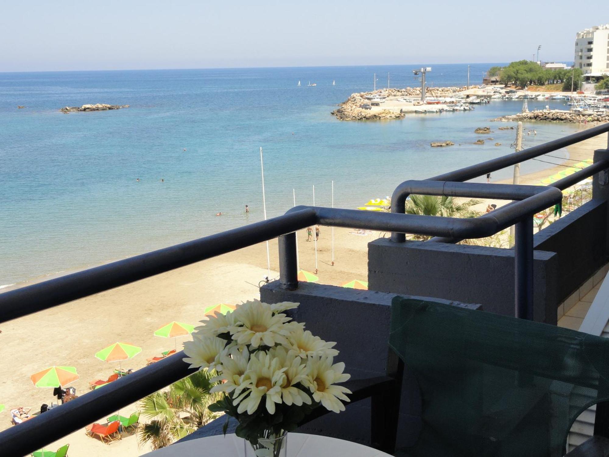 Danaos Hotel ハニア エクステリア 写真