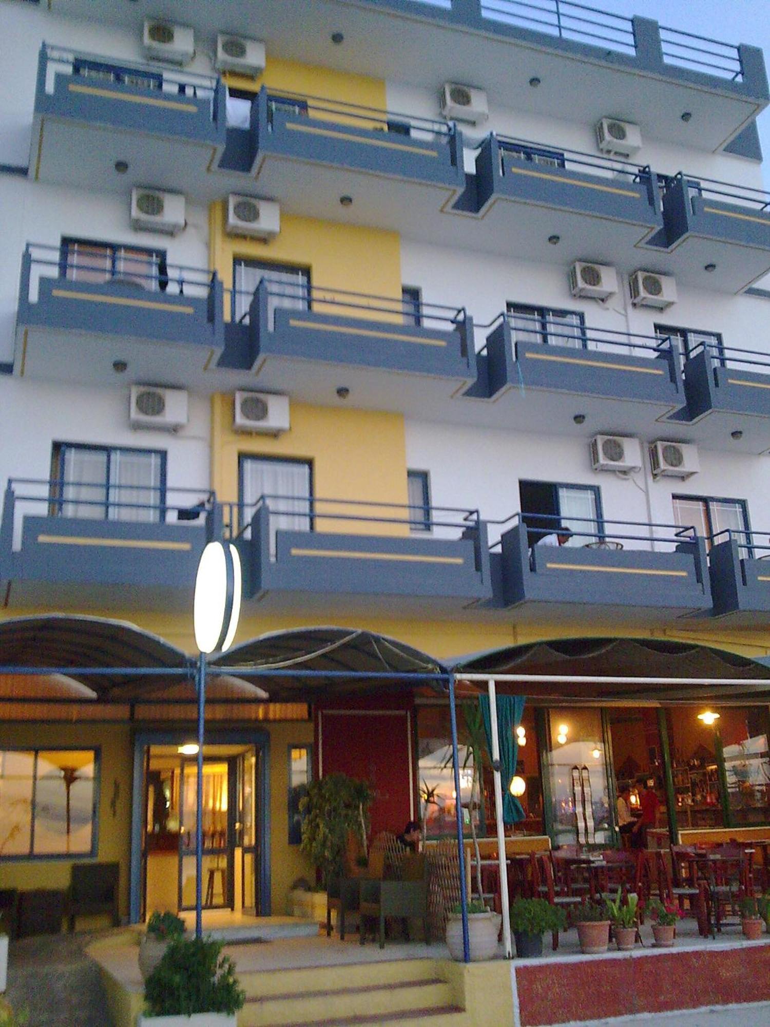 Danaos Hotel ハニア エクステリア 写真