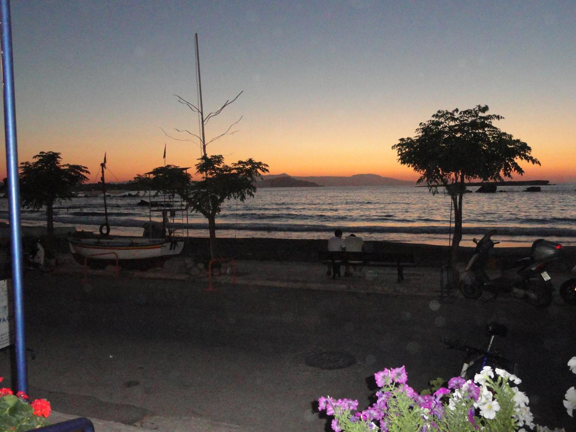 Danaos Hotel ハニア エクステリア 写真