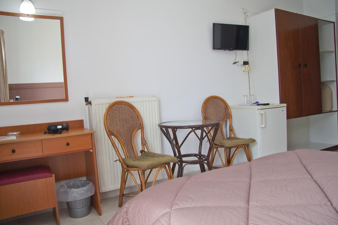 Danaos Hotel ハニア エクステリア 写真