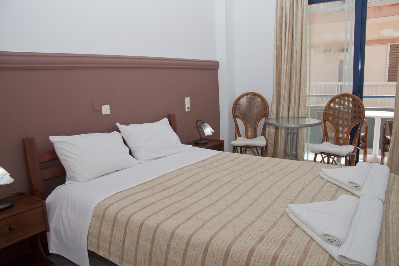 Danaos Hotel ハニア エクステリア 写真