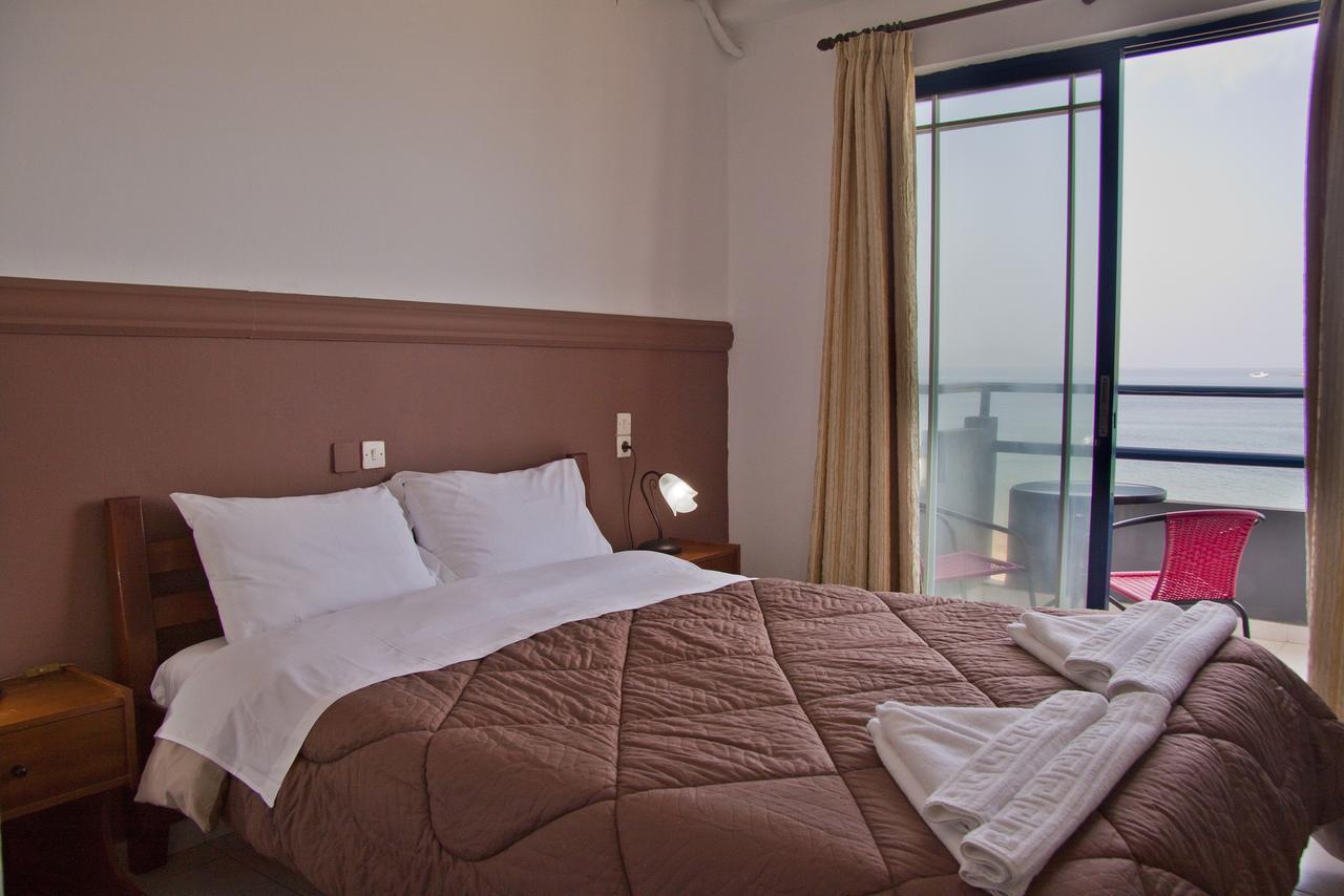 Danaos Hotel ハニア エクステリア 写真