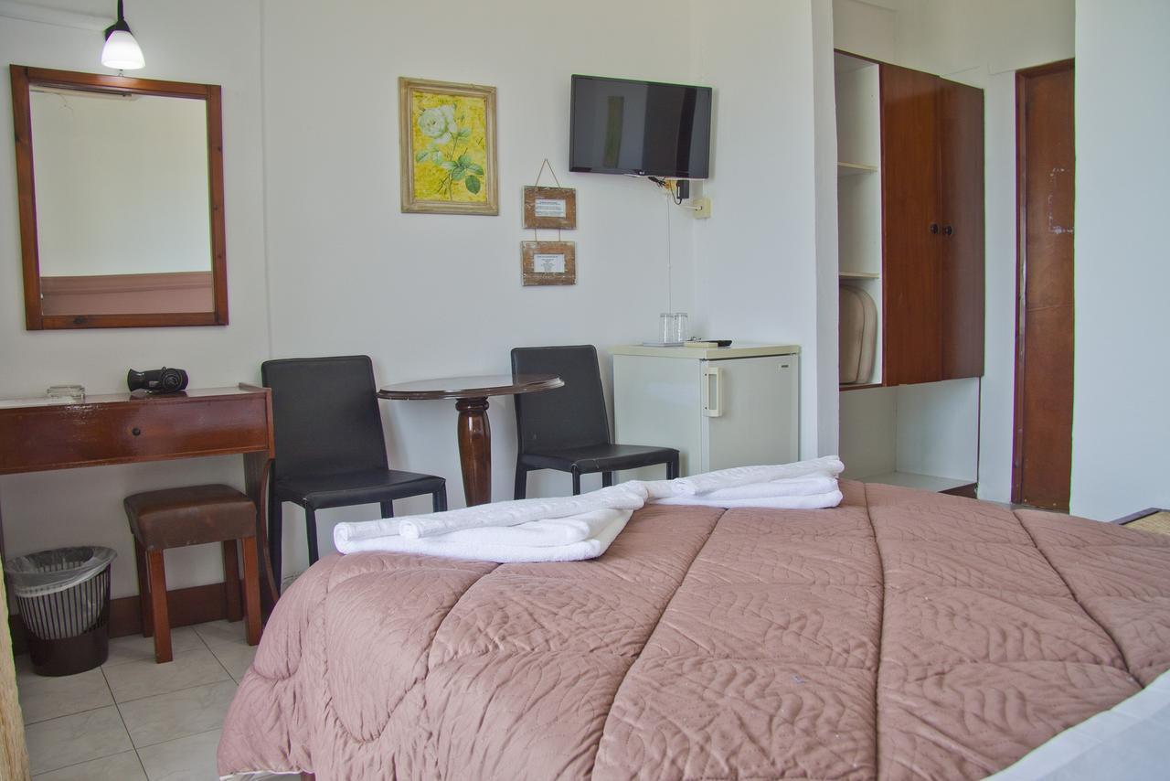 Danaos Hotel ハニア エクステリア 写真