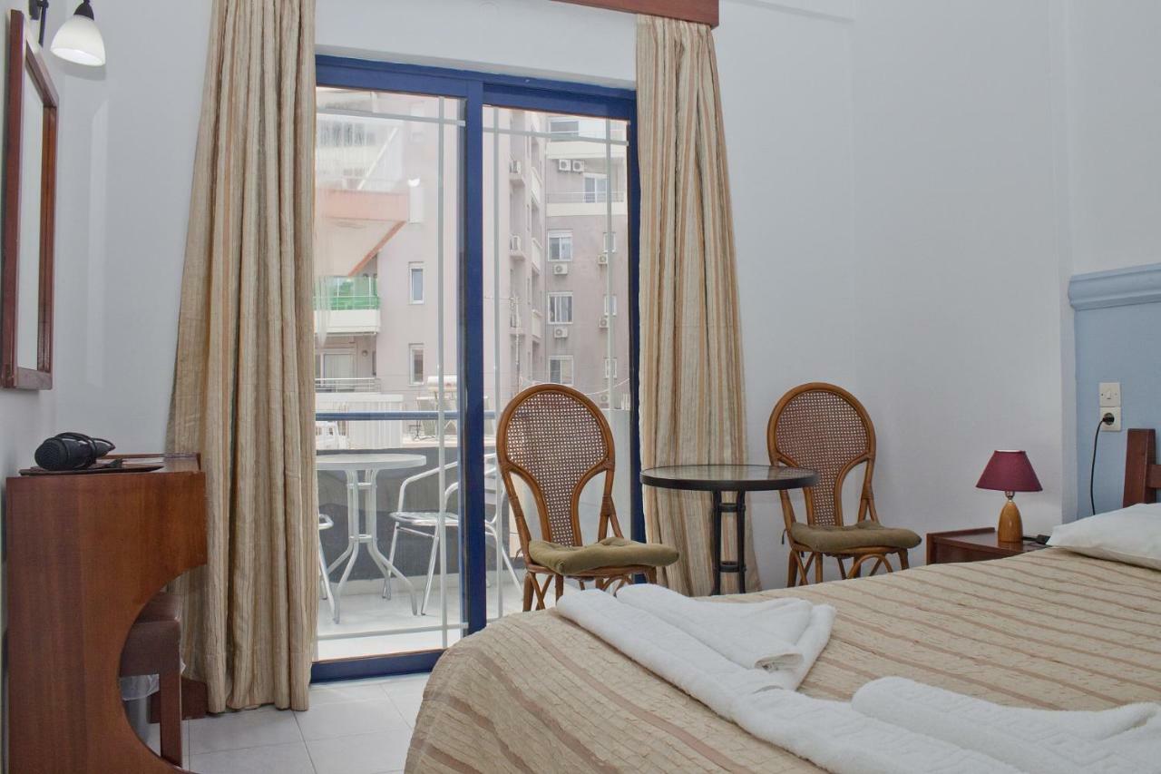 Danaos Hotel ハニア エクステリア 写真