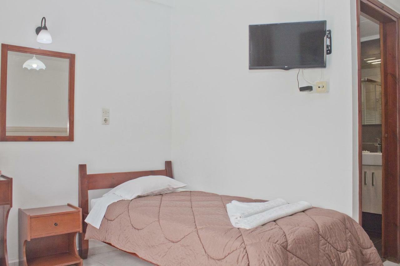 Danaos Hotel ハニア エクステリア 写真