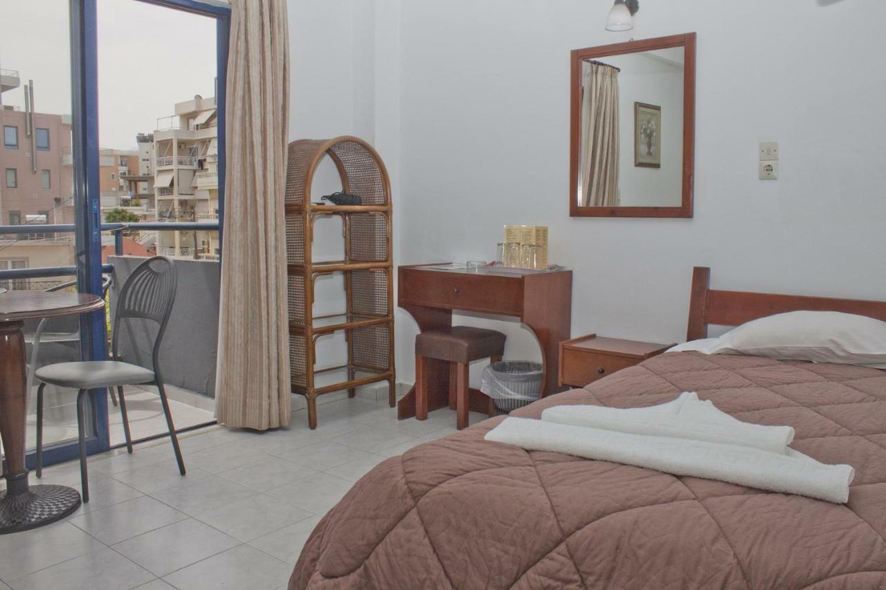 Danaos Hotel ハニア エクステリア 写真