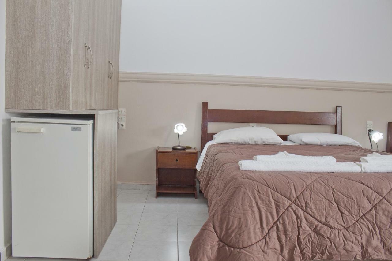 Danaos Hotel ハニア エクステリア 写真